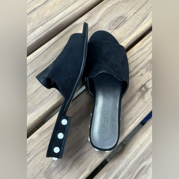 Dressy slip on sandals NWOT 🖤🖤🖤 - Picture 1 of 11
